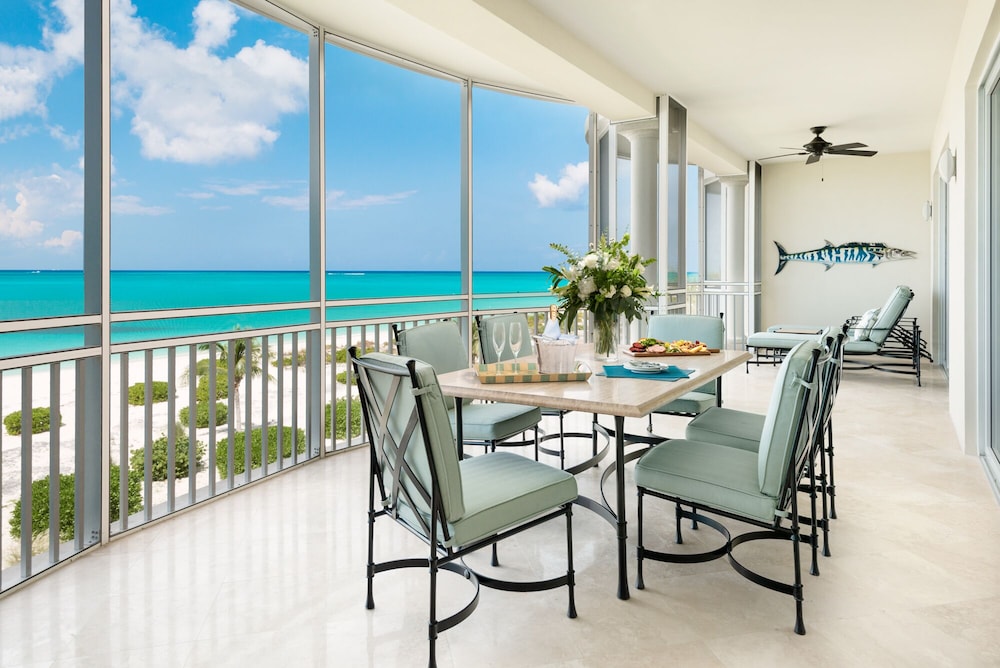 The Venetian on Grace Bay 12/27