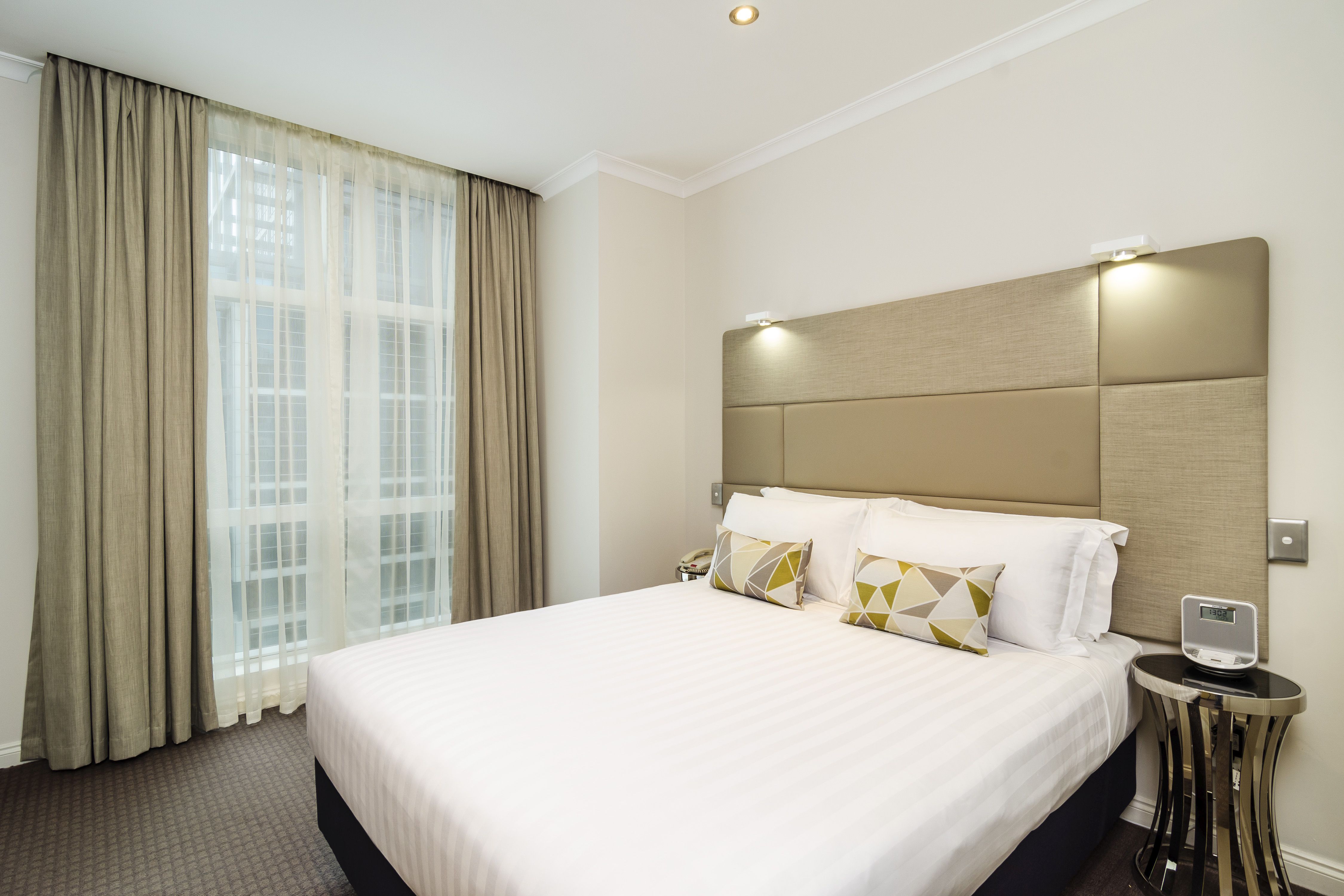 1 Bedroom Suite.