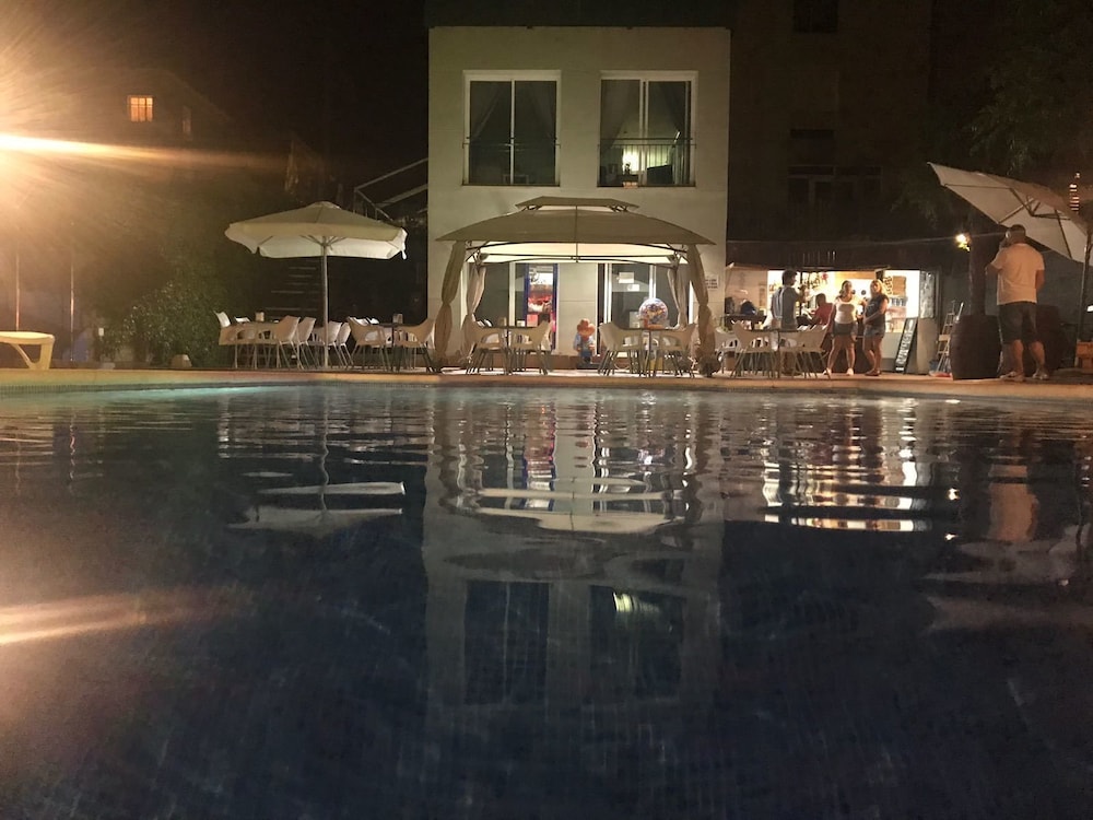 SANT JORDI HOTEL 3/50