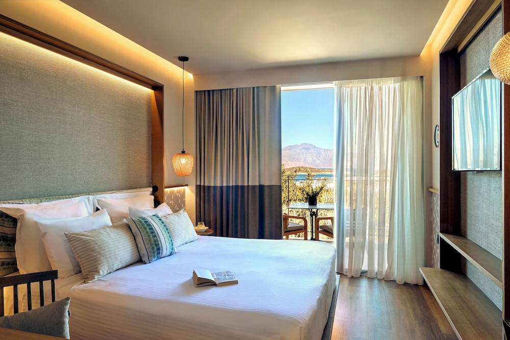 Penthouse Suite, King Bed, Sofa, Private Pool