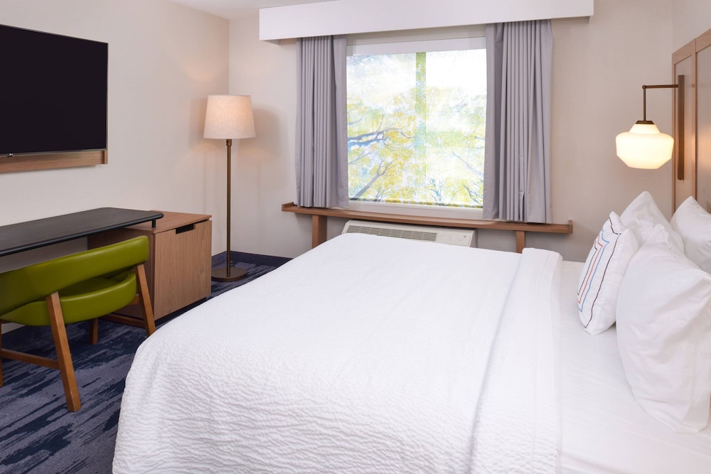 FAIRFIELD INN AND SUITES COLUMBUS GROVE CITY 13/49