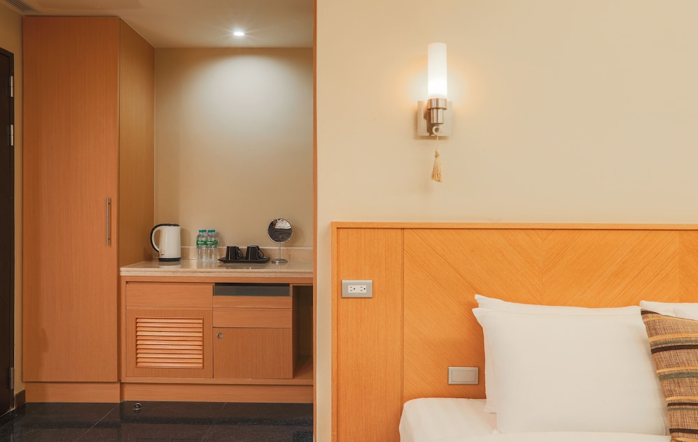 Sunrise Hot Spring Hotel 7/50