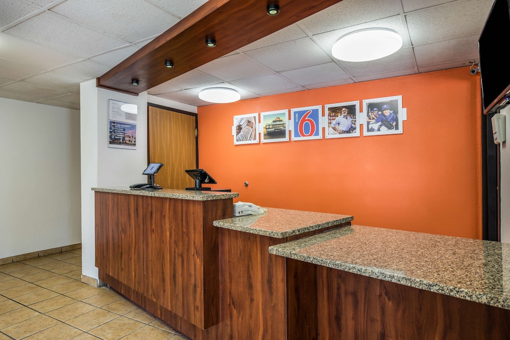 Motel6 Madison, WI - East 4/55