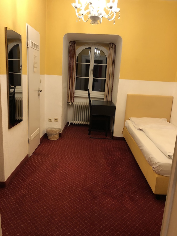 Hotel Galleria 28/50