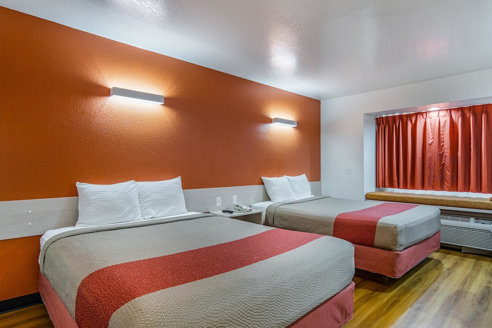 Motel6 McAlester, OK 21/39