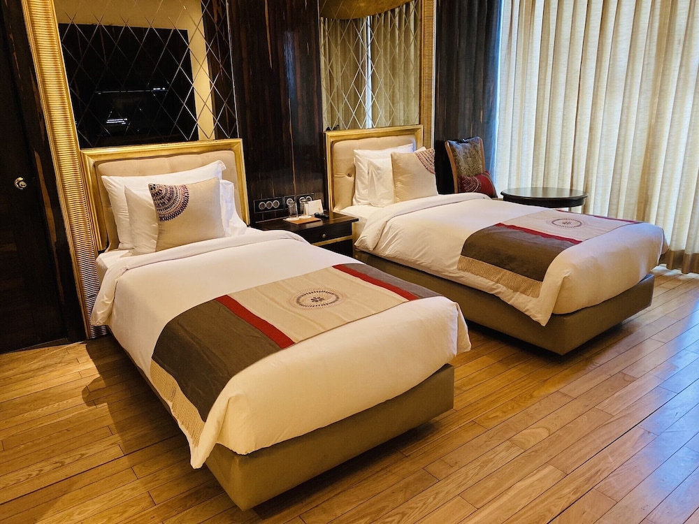 Hotel Seven Seas 15/50