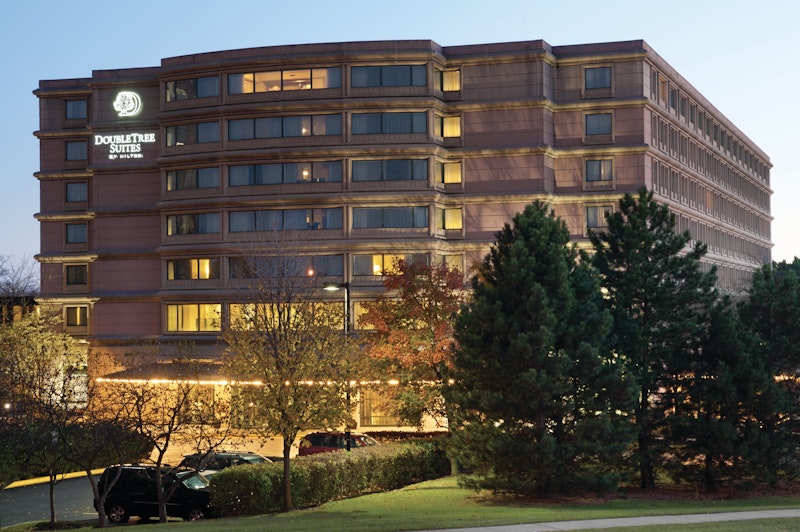 DoubleTree Suites by Hilton Hotel & Conference Center Chicago-Downers Grove 4/60