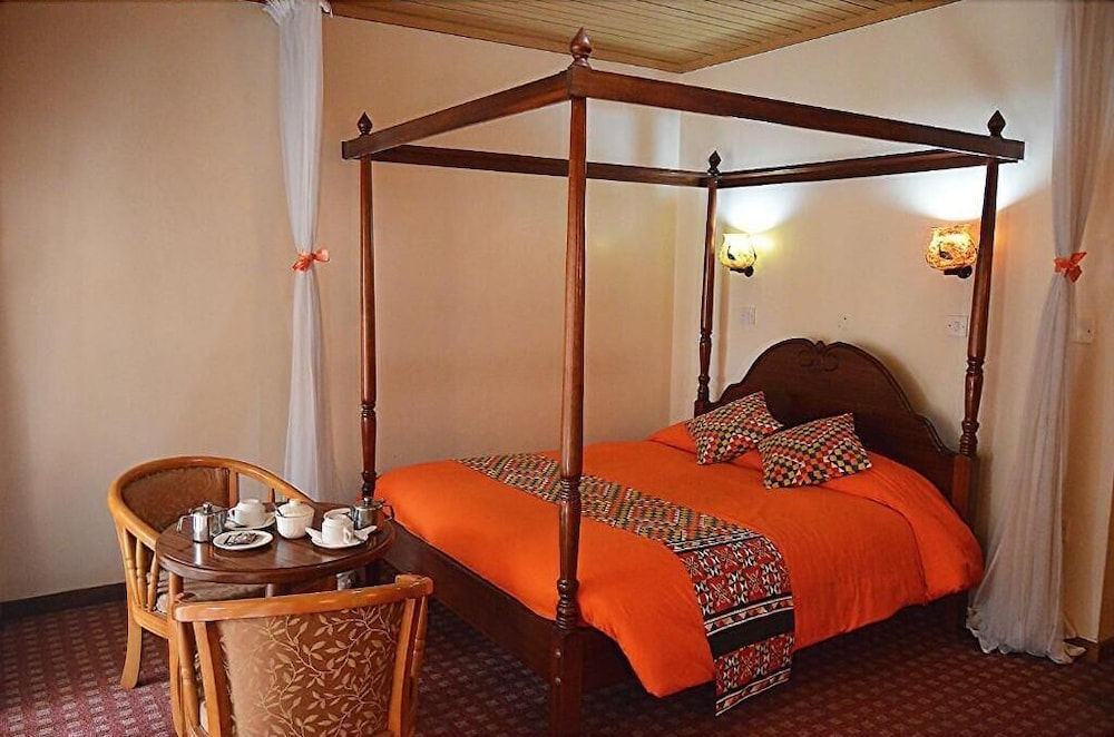 Park Place Hotel 13/80