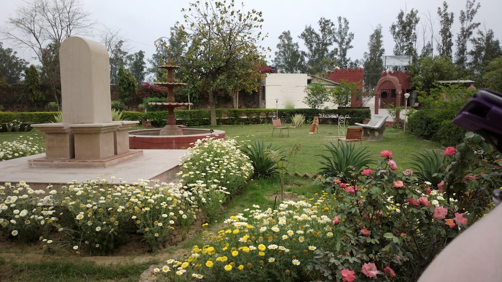 HOTEL SWARAJ RESORTS 67/73