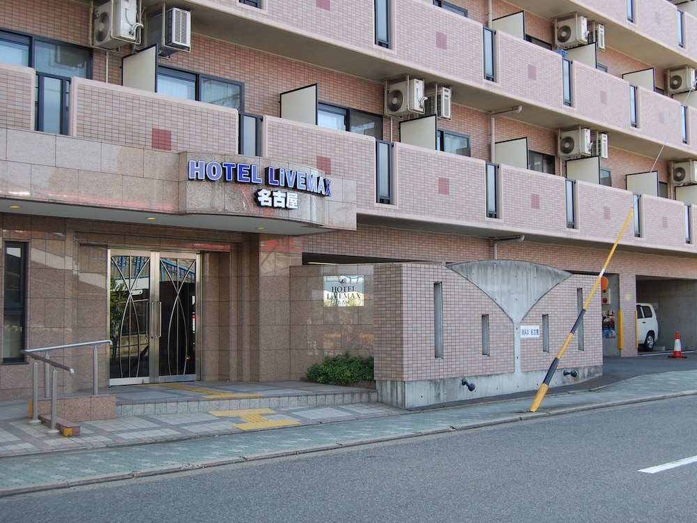 Hotel Livemax BUDGET Nagoya 32/33