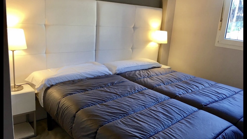 Mi Capricho Beachfront Apartment - Sitio De Calahonda 25/50