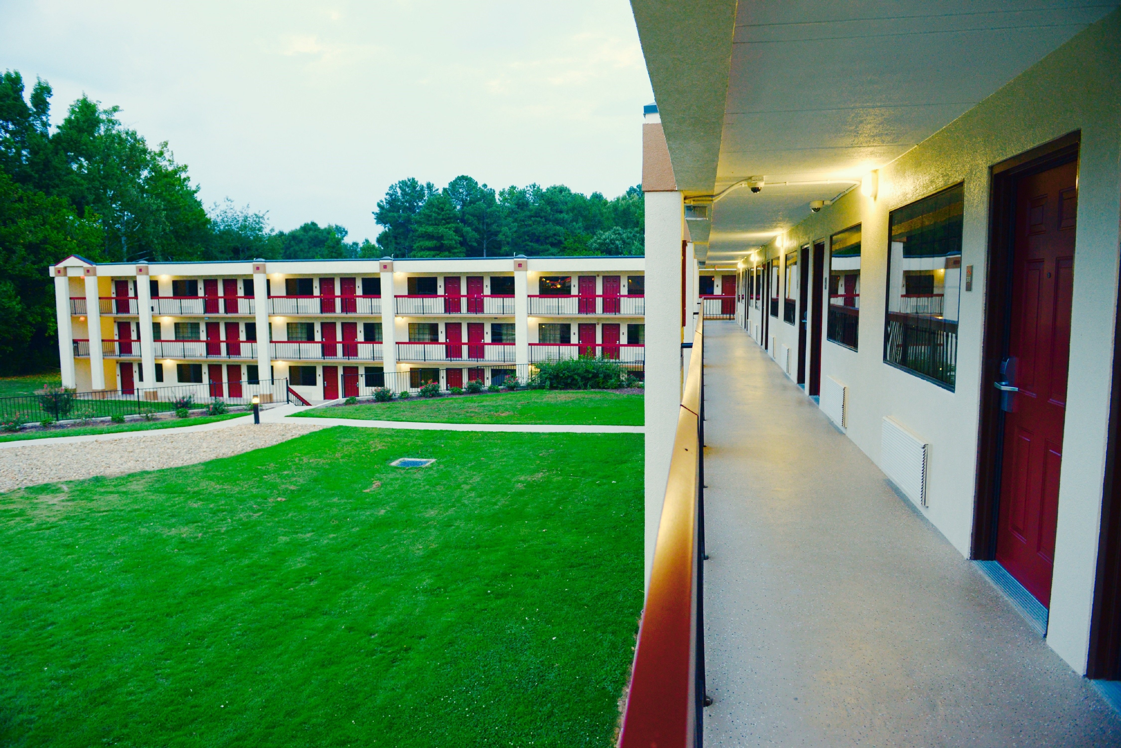 Red Roof Inn & Suites Commerce 33/33