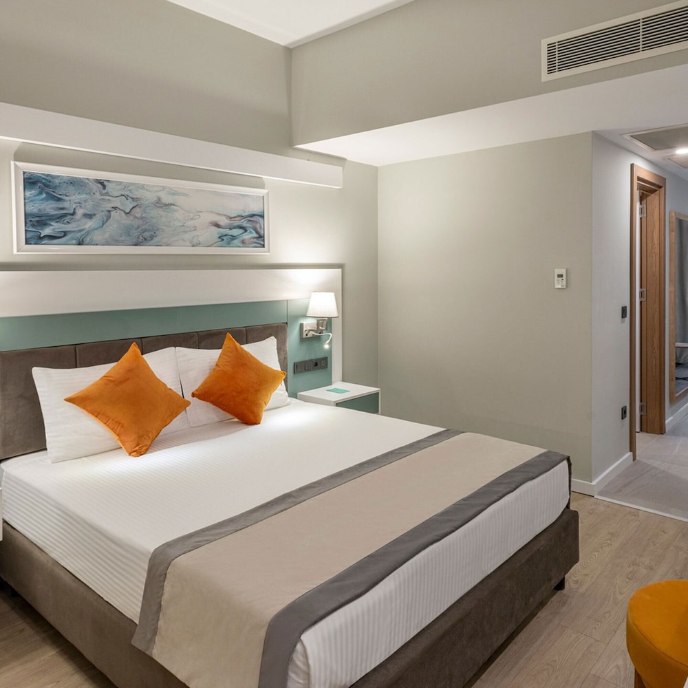 Arcanus Hotels Trendline Side 11/50