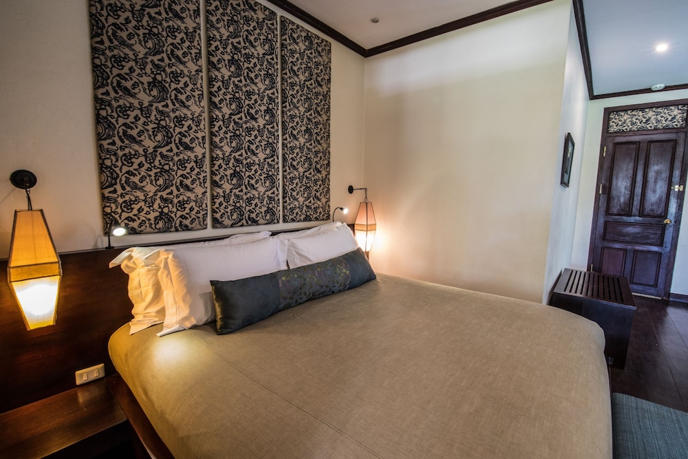 THE APSARA RIVE DROITE 16/50