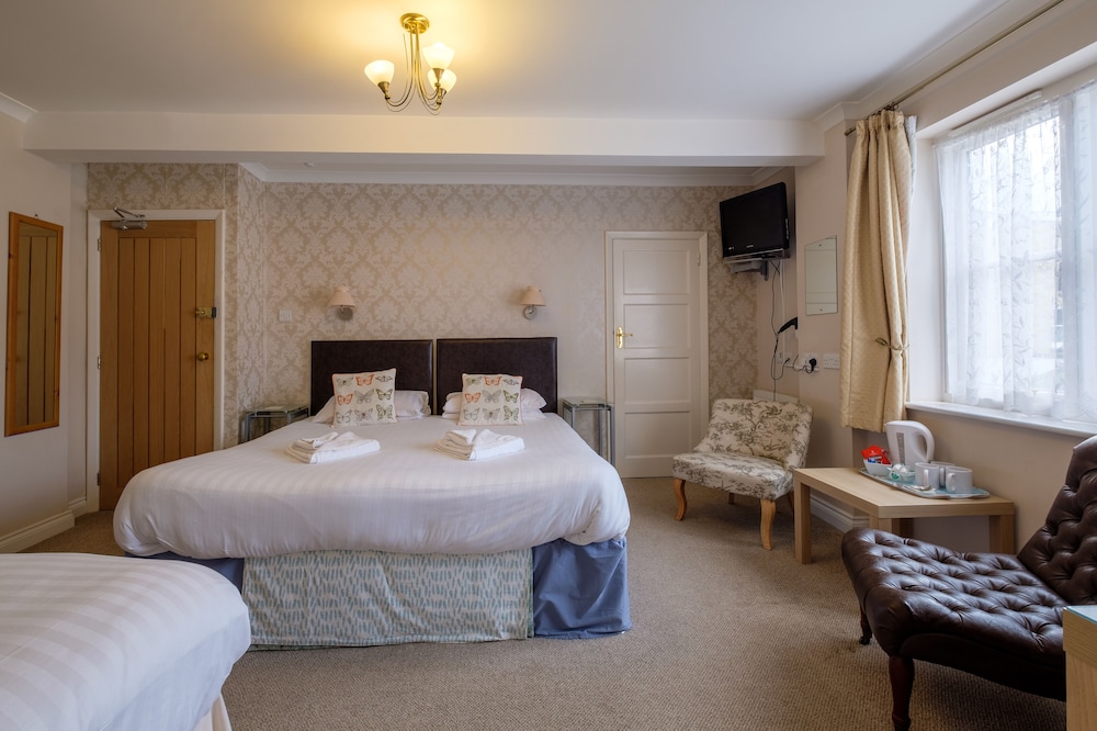 Newport Quay Bed And Breakfast 9/45