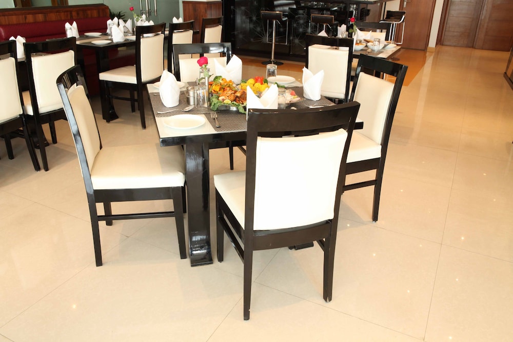 Hotel Ramhan Palace Mahipalpur 68/78
