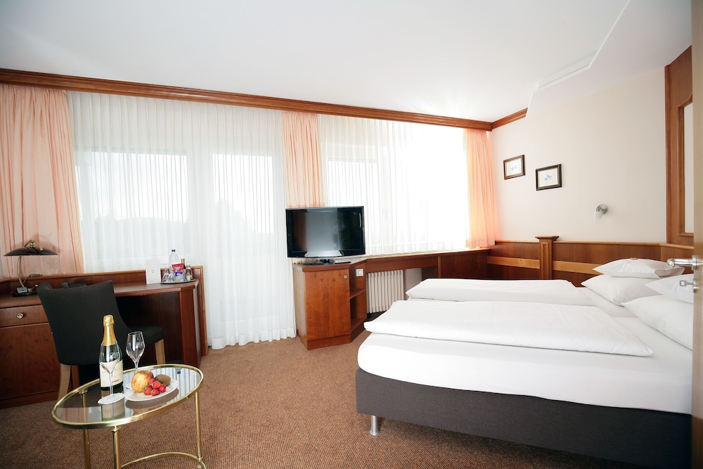 Badhotel Restaurant Stauferland 25/75