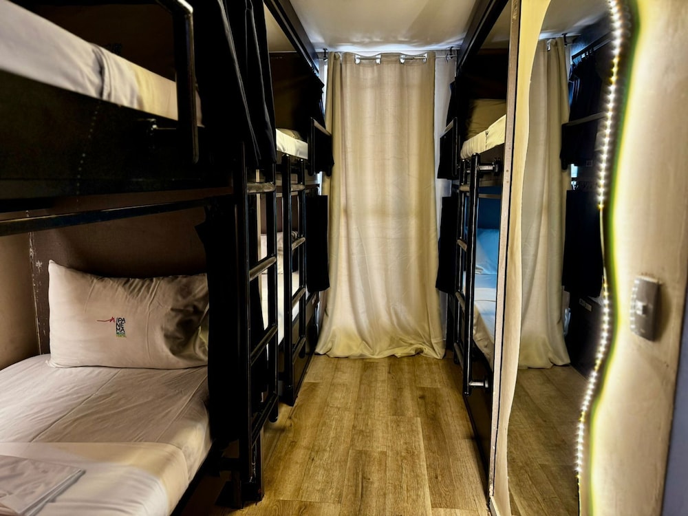 MIXED DORM, 6 BEDS