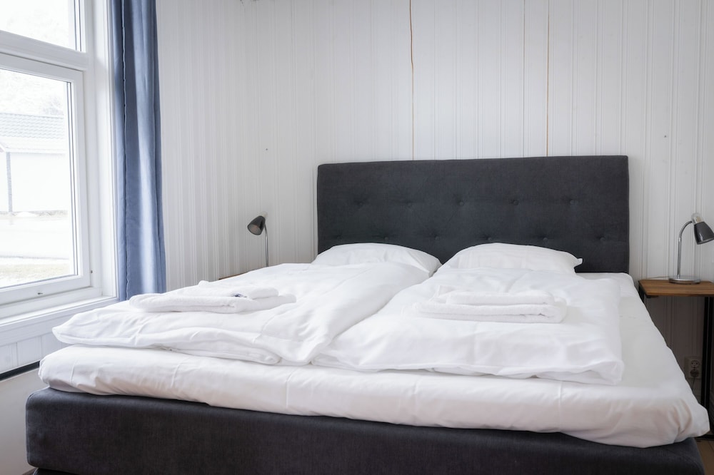 Tower, Double and Twin Beds