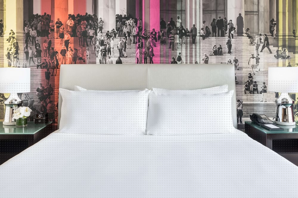 Hyatt Centric Arlington 24/73