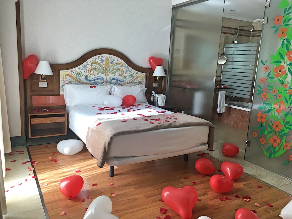 HOTEL JULIA 23/48