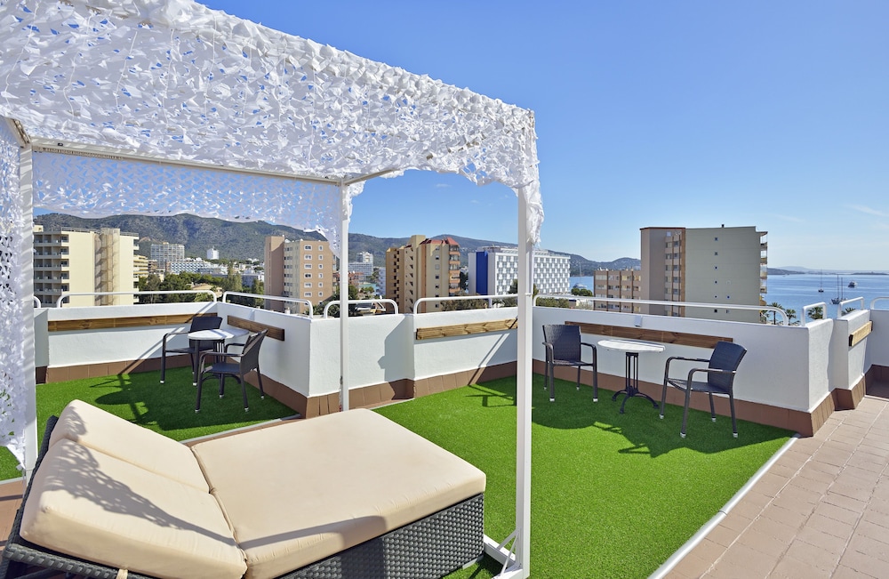 Sol Lunamar Palmanova Apartamentos - Adults Only 12/57