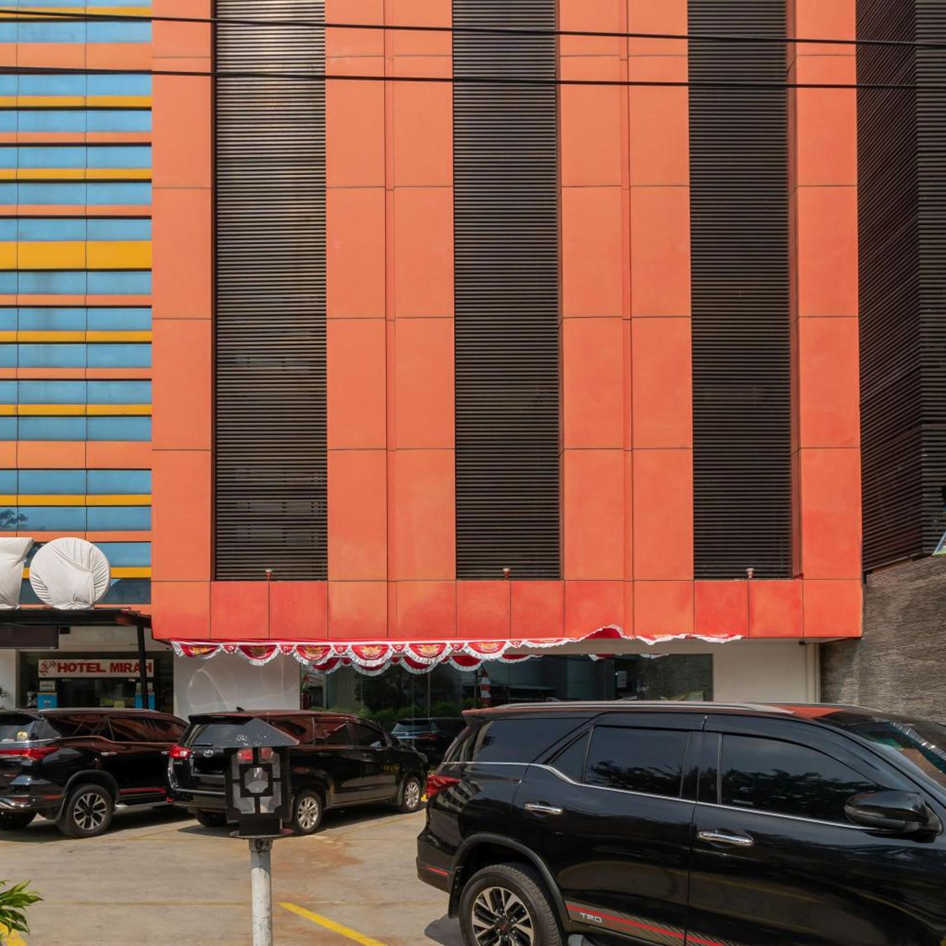 OYO 180 Hotel Mirah (Mirah Hotel) 50/55