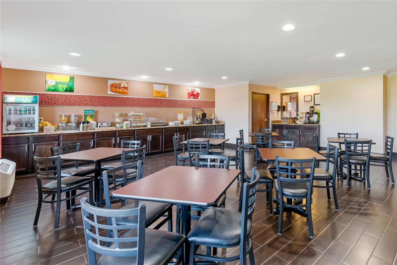 Quality Inn & Suites Brandenburg - Fort Knox 5/10