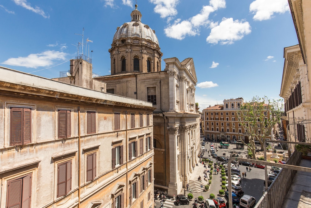 The Spanish Suite Campo de Fiori 16/27
