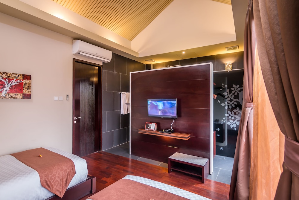 18 Suite Villa Loft Kuta 50/73