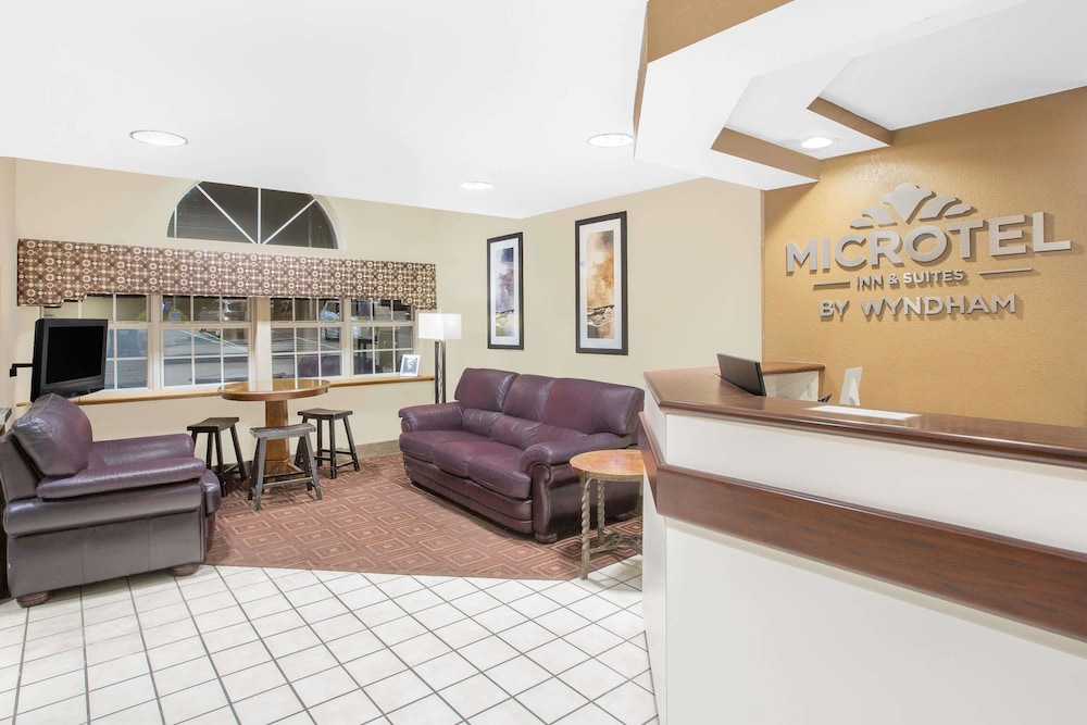 Microtel Inn & Suites by Wyndham Franklin 2/17