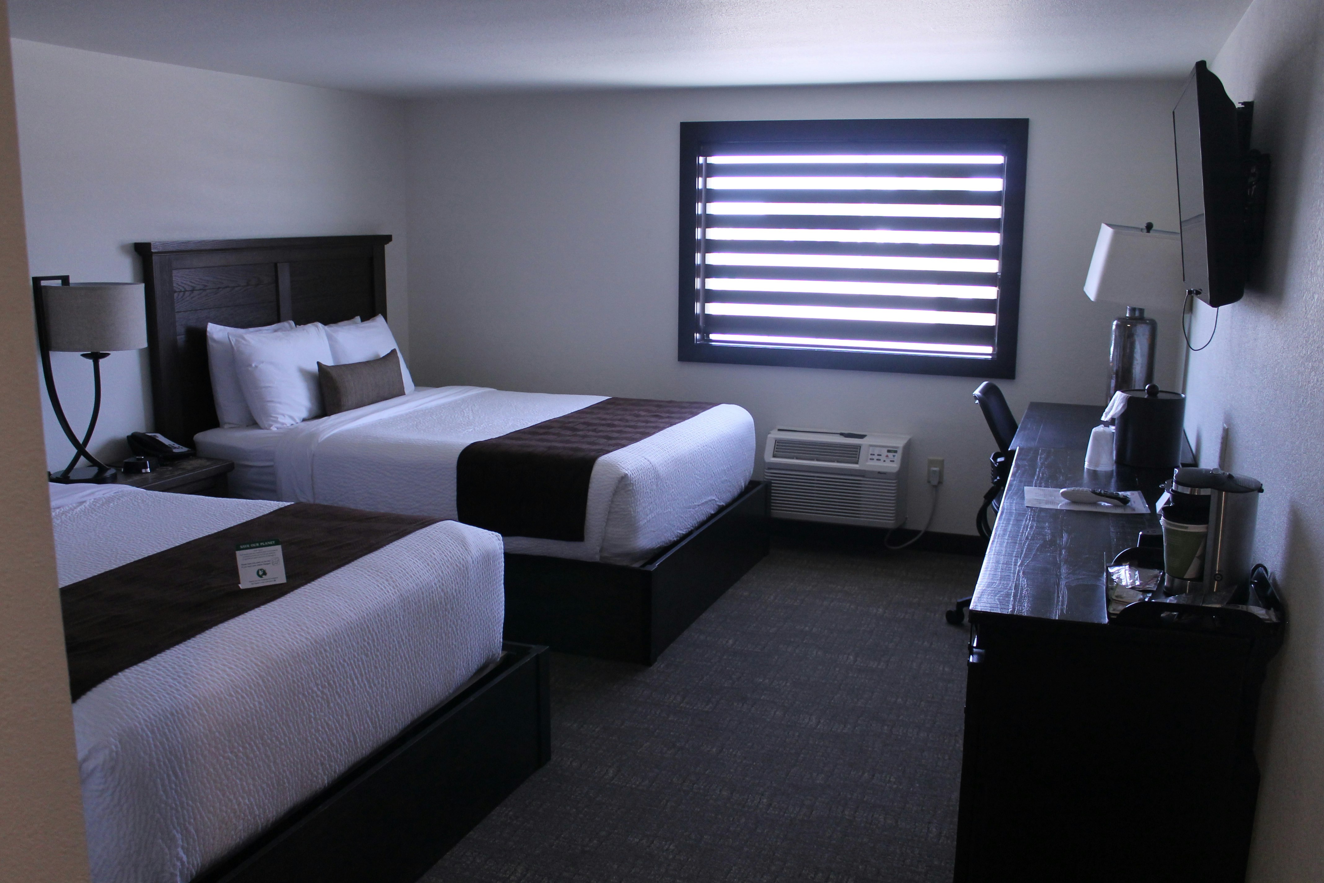 Boarders Inn & Suites by Cobblestone Hotels - Syracuse 8/25