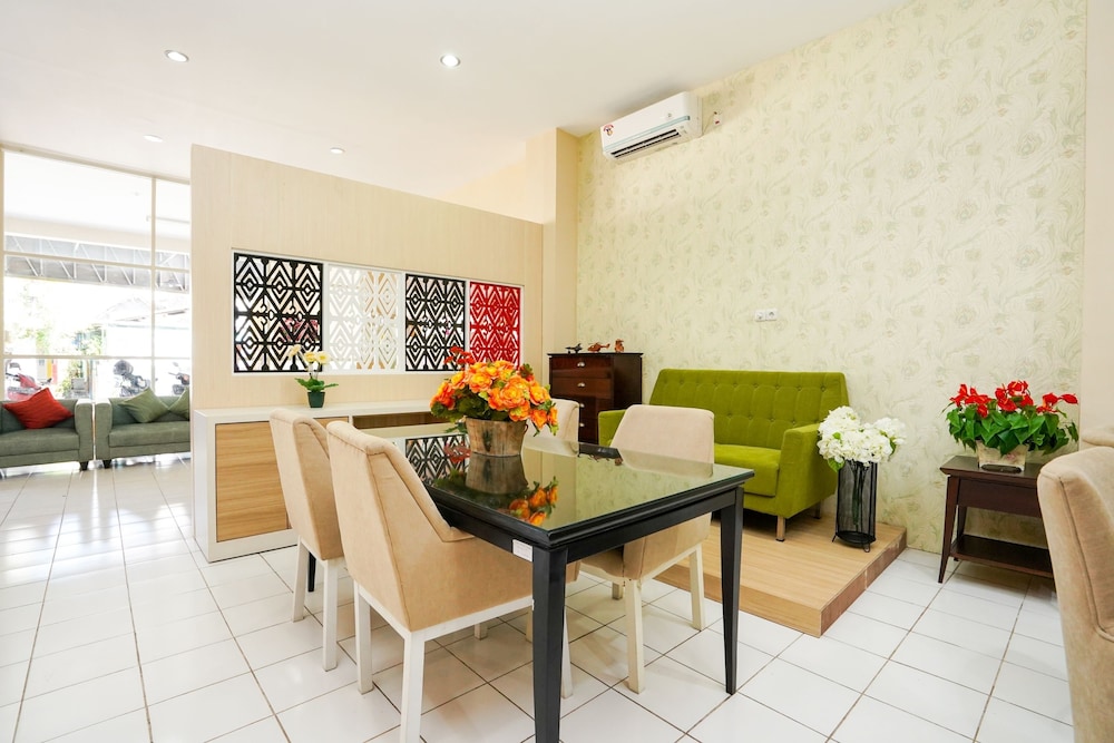 Hotel O Surabaya near Surabaya Town Square formerly Kupang Gunung Residence 50/60