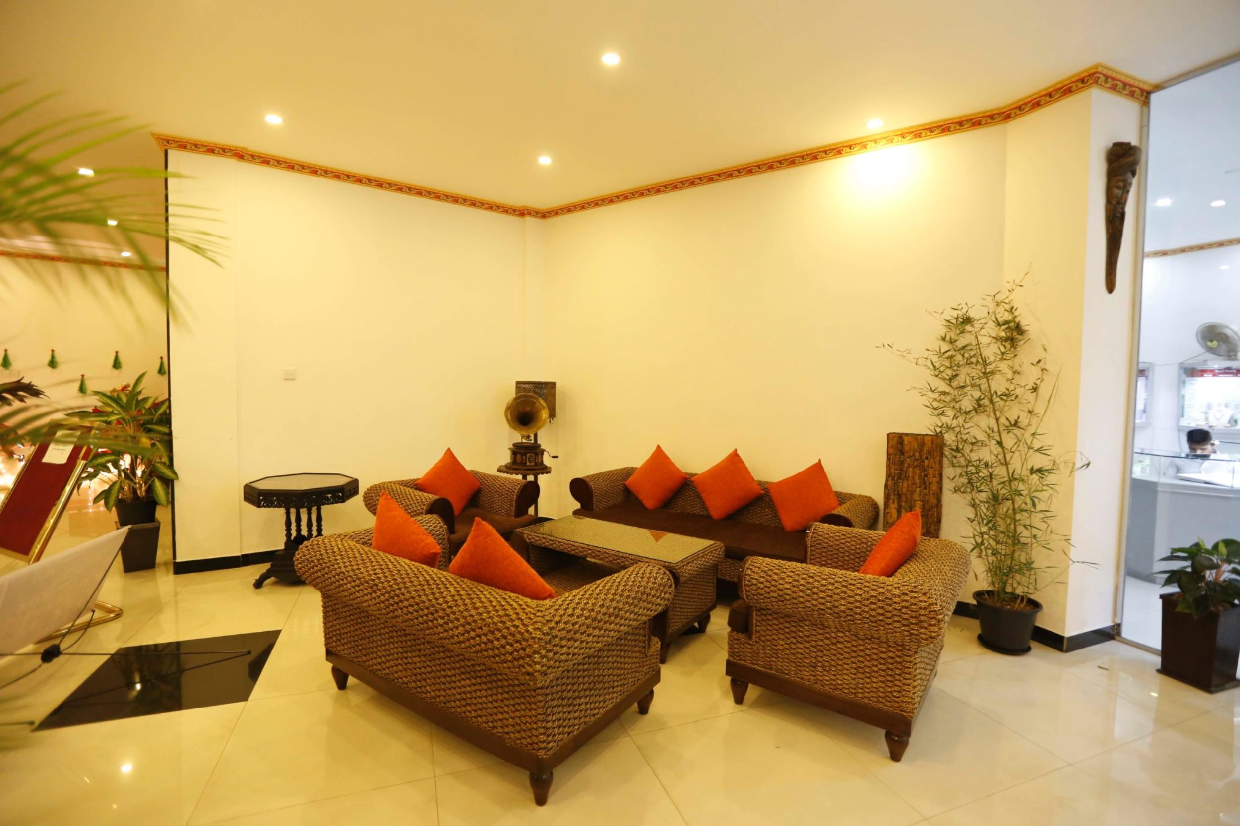 Royal Kandyan 18/24