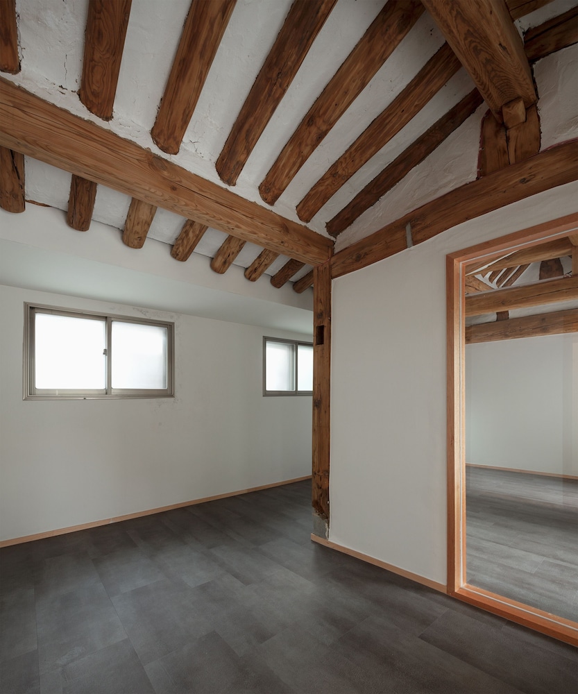 Hanok Residence Hotel Side 30/53