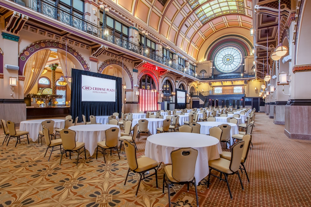 Crowne Plaza Indianapolis Downtown Union Station 58/81