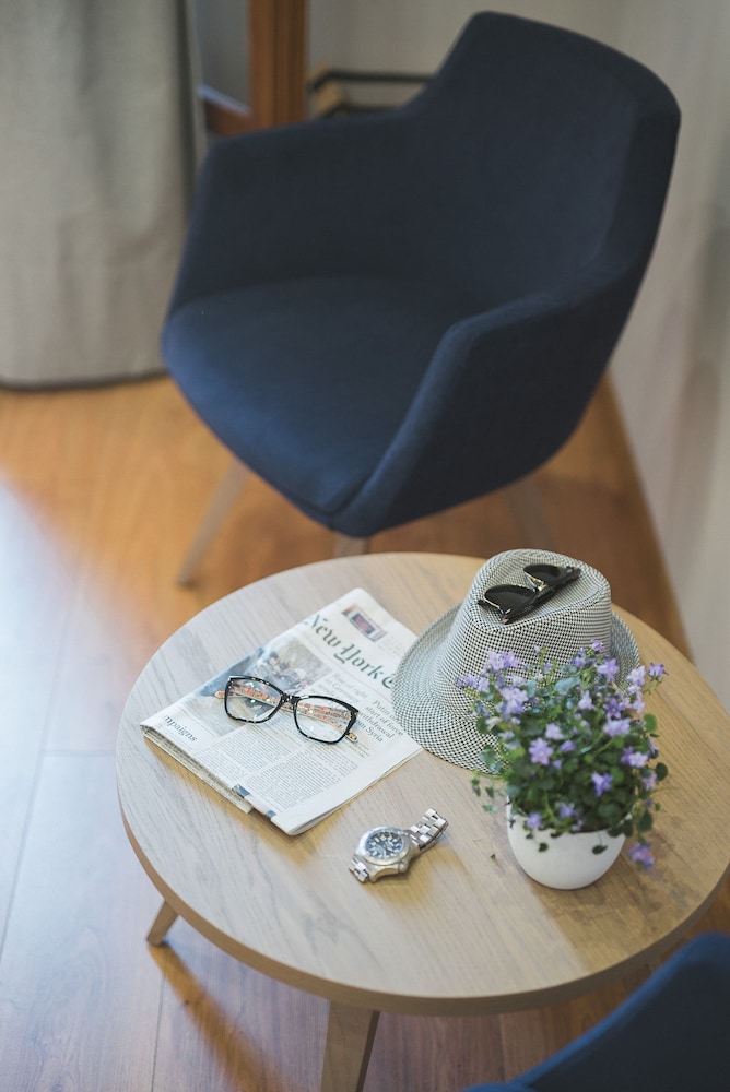 Bluebell Luxury Suites 32/42