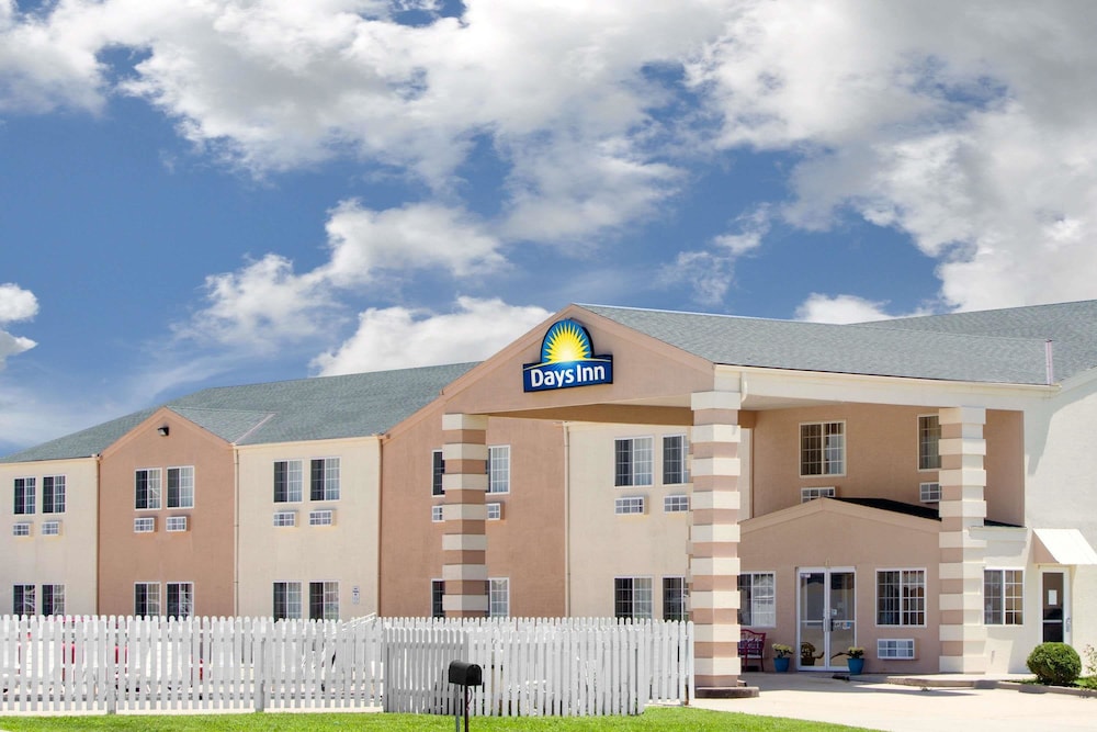 Days Inn By Wyndham Butler 2/32