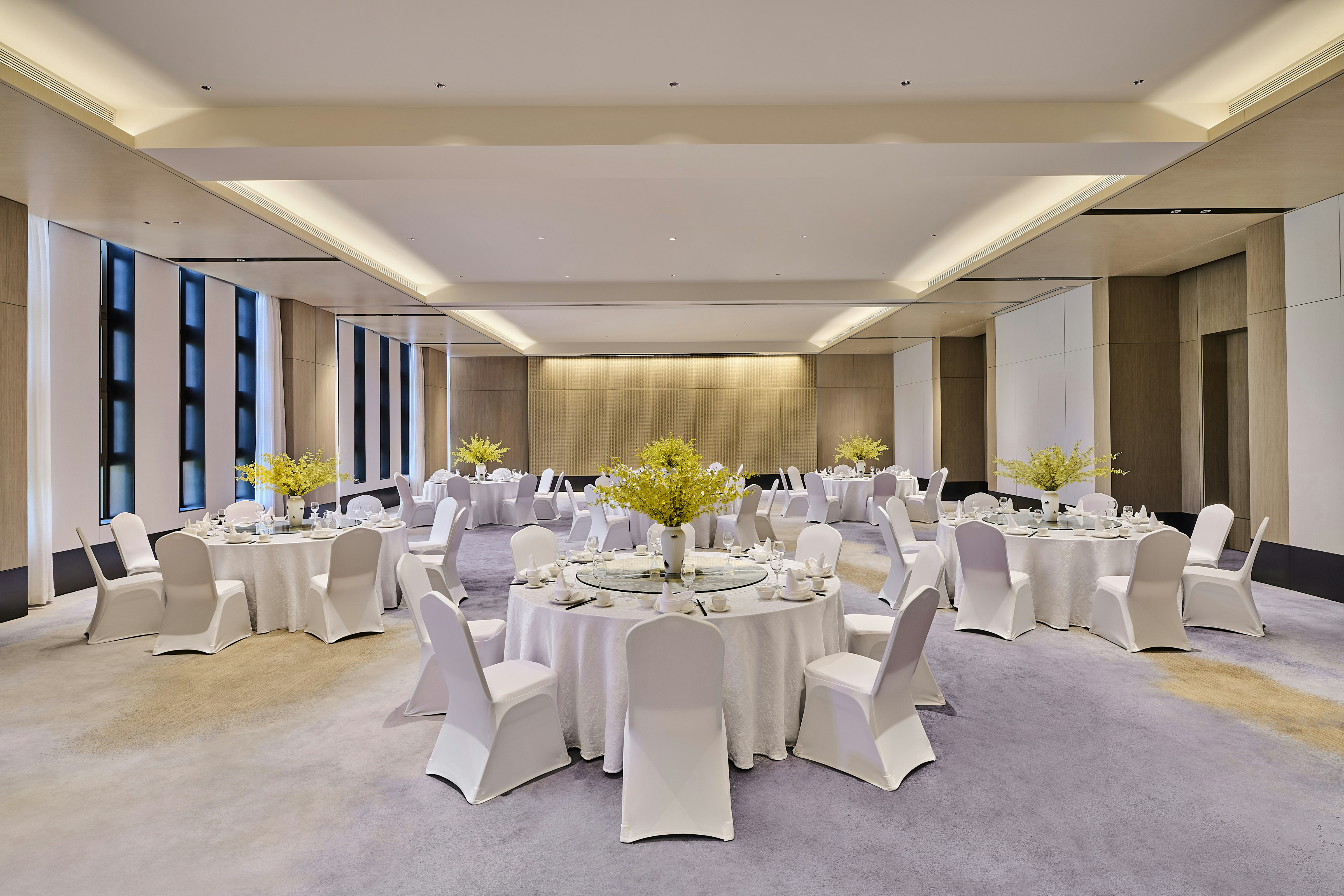 Secan Hotel Qingdao, Curio Collection by Hilton 35/37