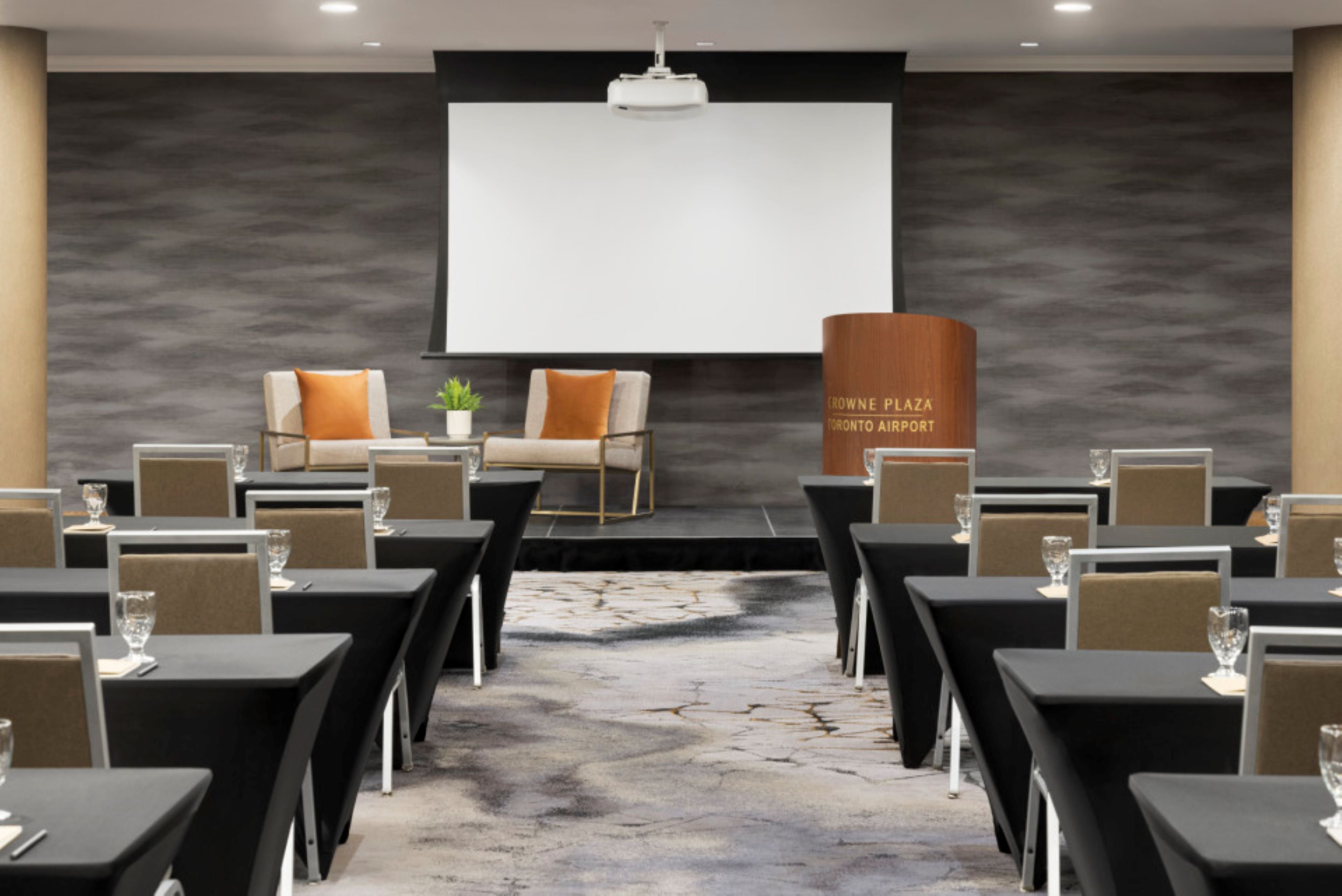 Crowne Plaza Toronto Airport 53/58