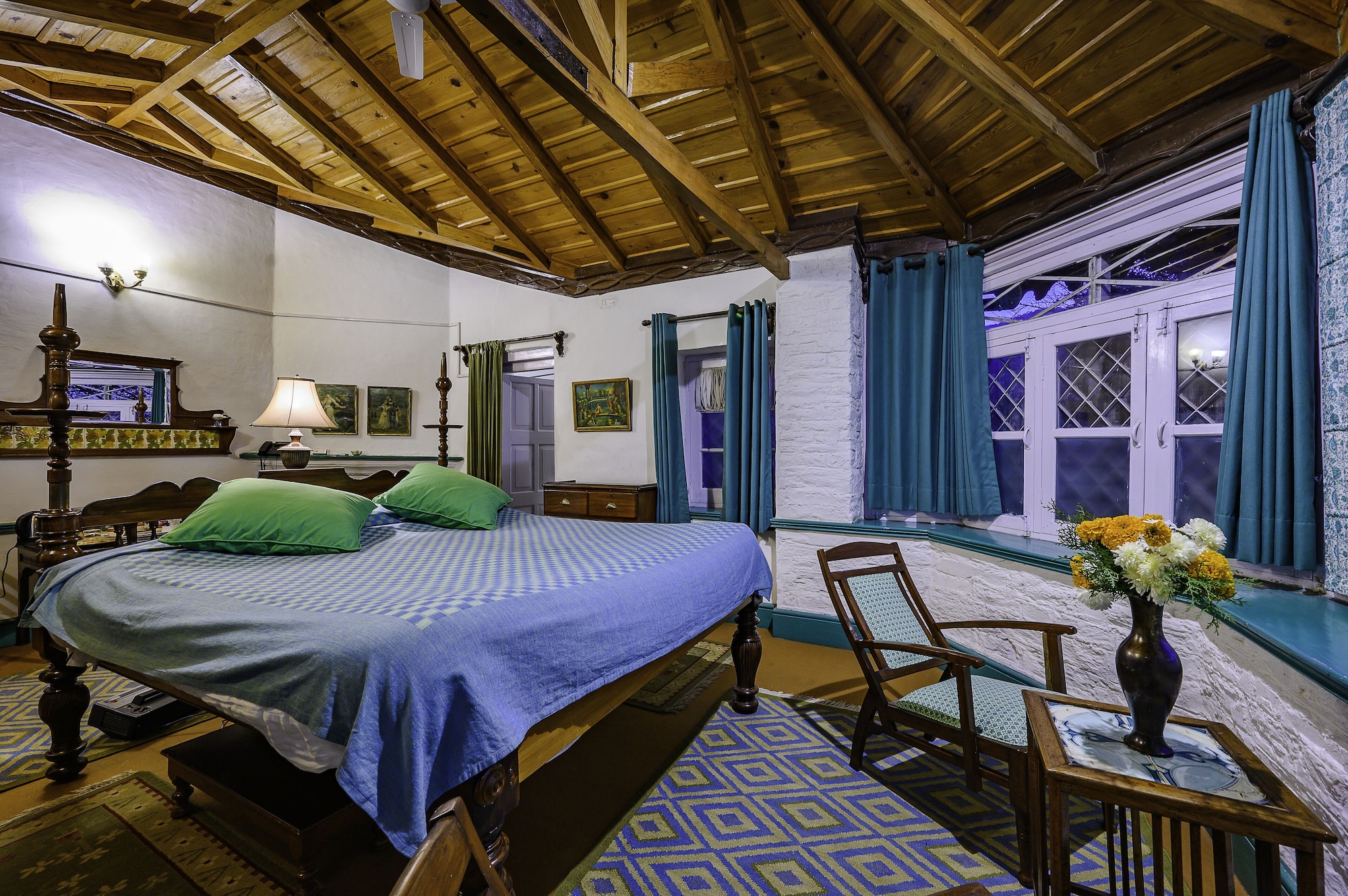 Heritage, 1 Double and 1 Single Bed