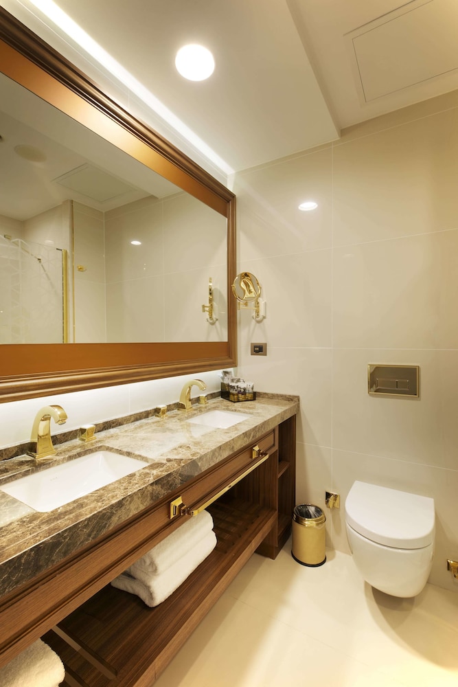 جناح جونيور بسرير كينج، Mercure Istanbul Sirkeci 5/8