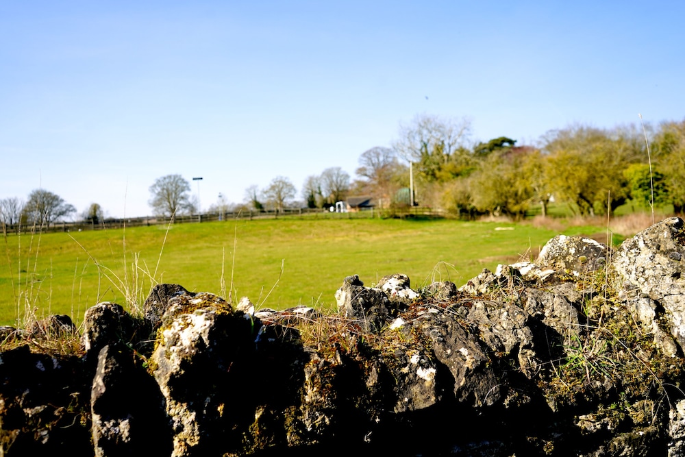 The Woolpack Inn 30/34