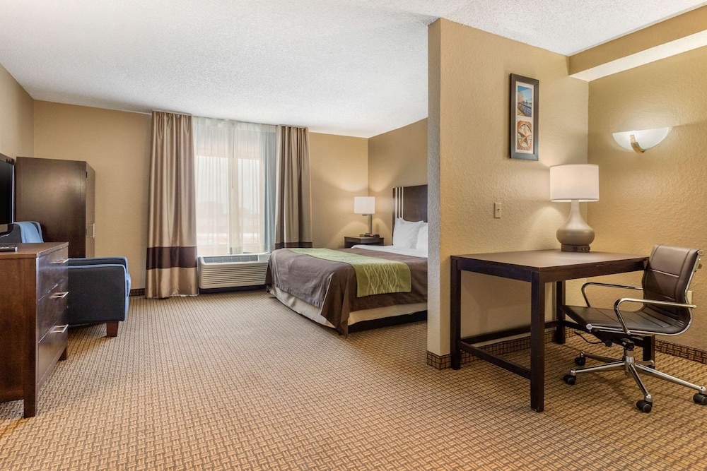 Sonesta Essential NW Houston 33/61