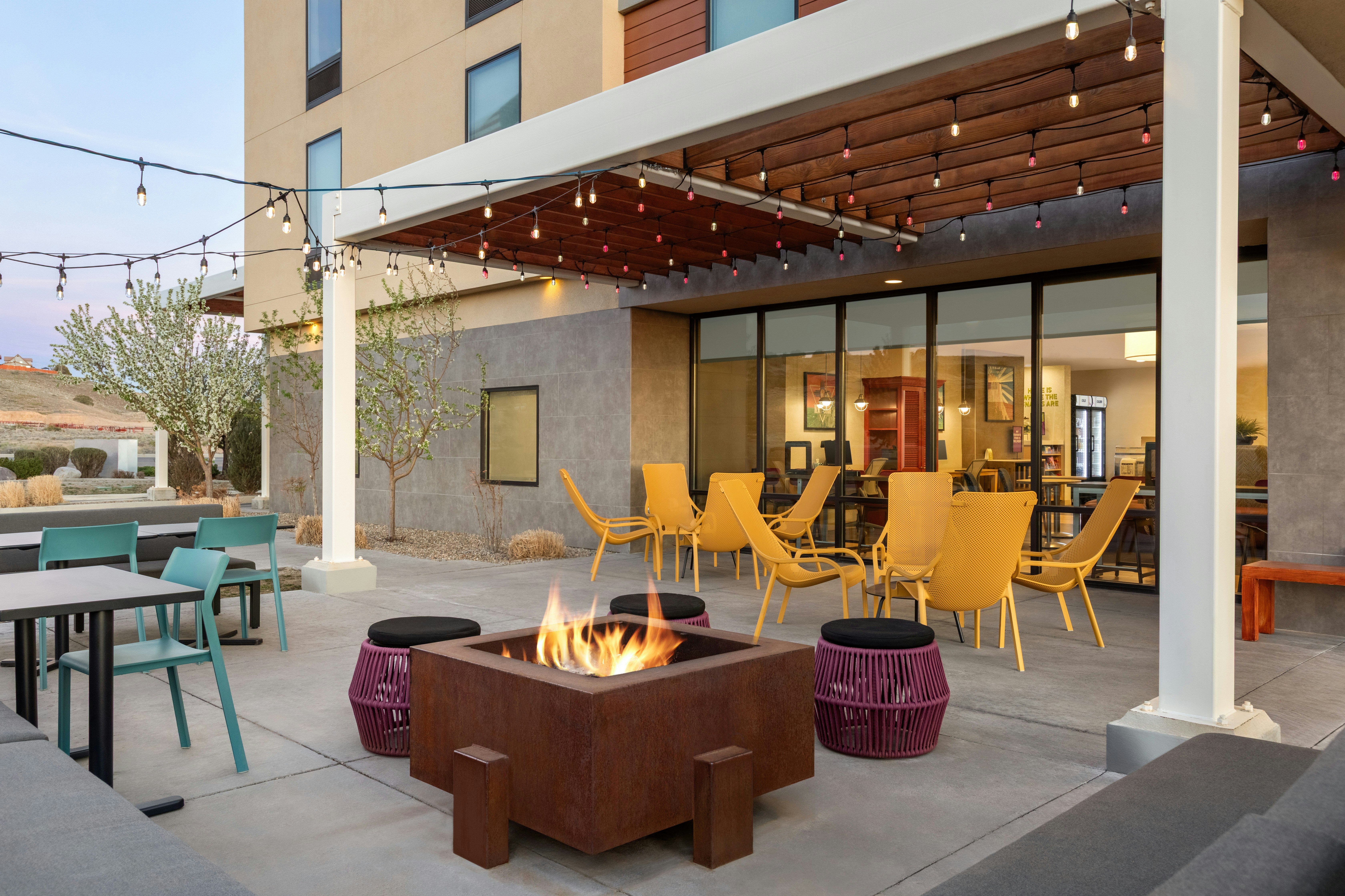 Home2 Suites by Hilton Farmington/Bloomfield 15/28