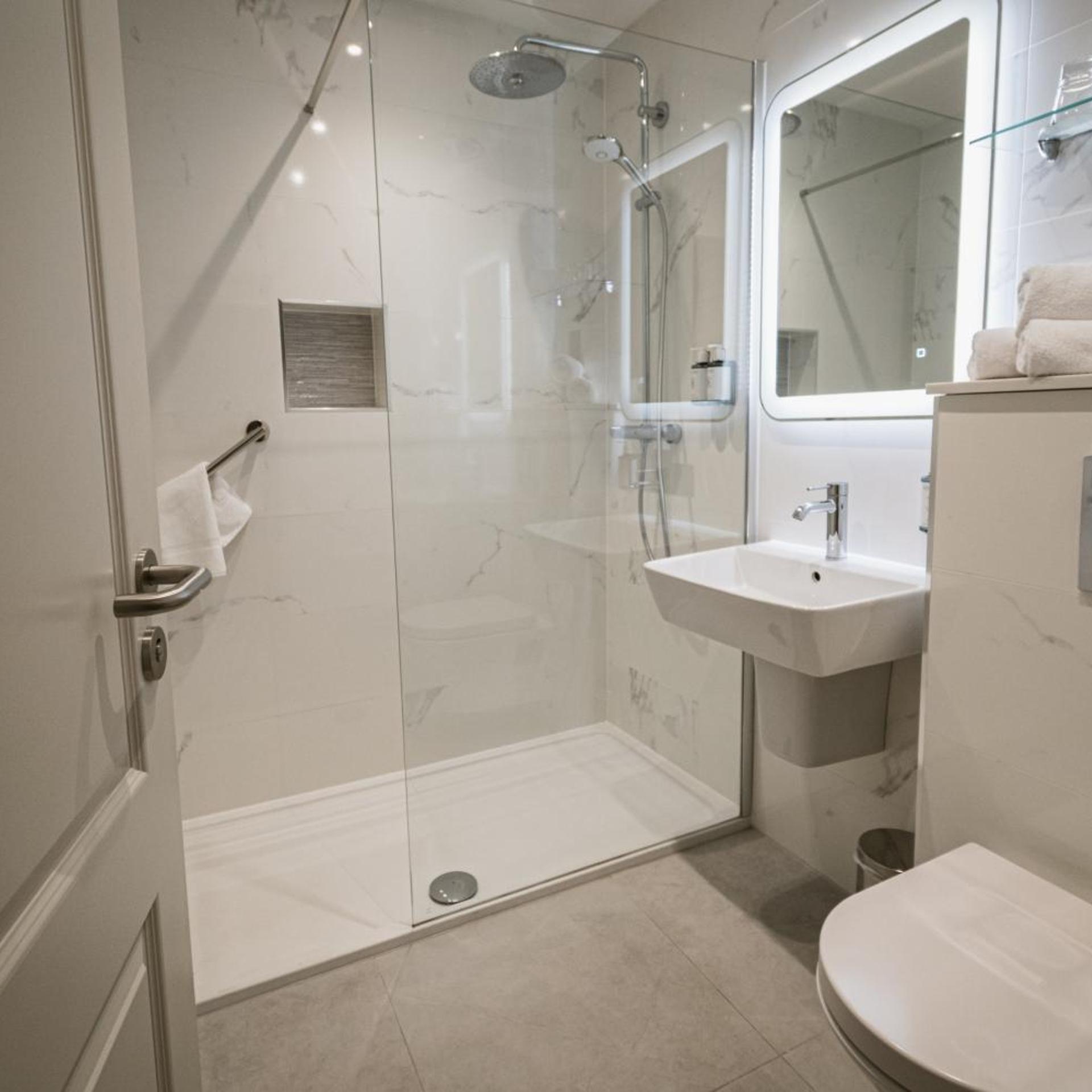 Grand Hotel Tralee 50/52