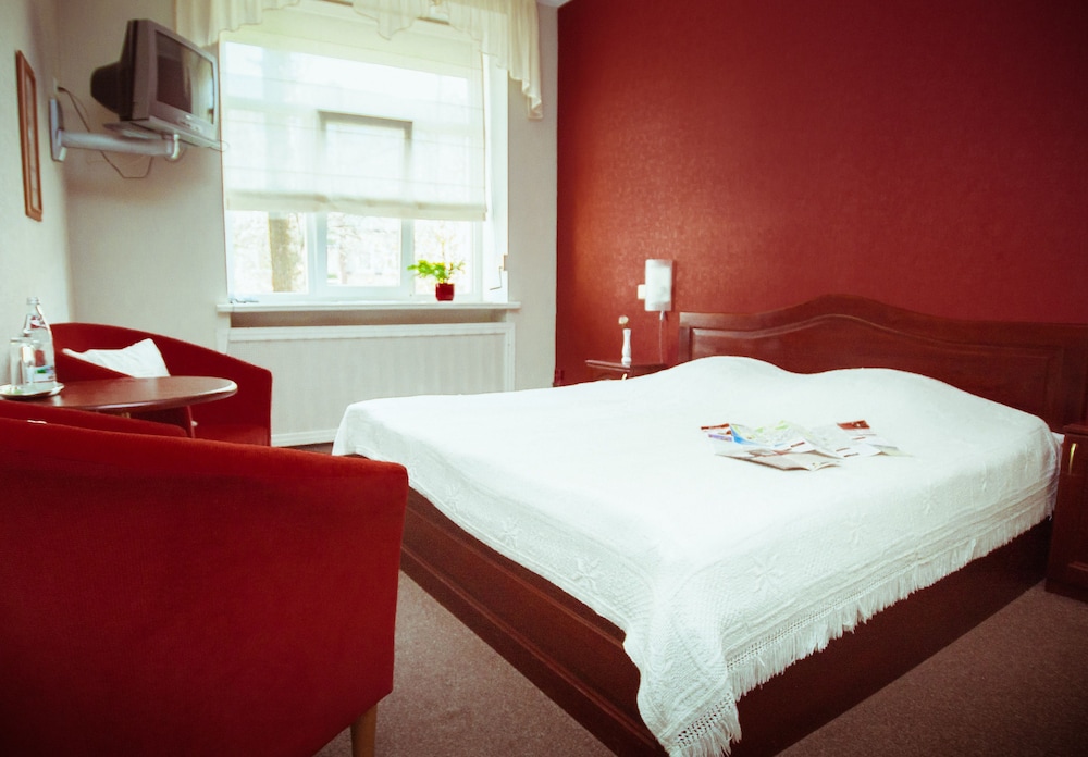 Hotel Kert 6/27