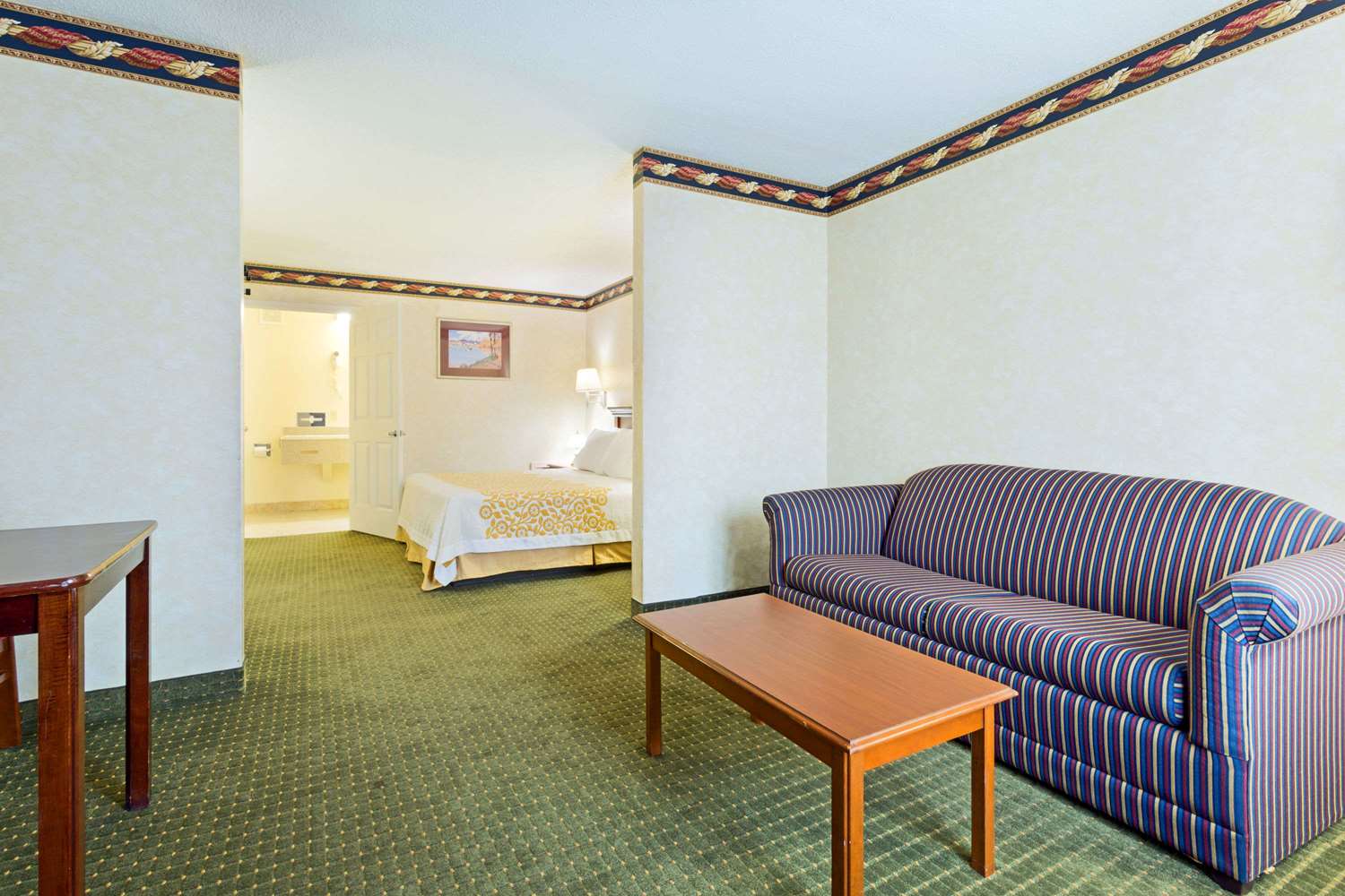 Days Inn By Wyndham Clinton 16/21