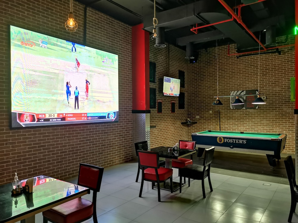 restaurant cafeteria