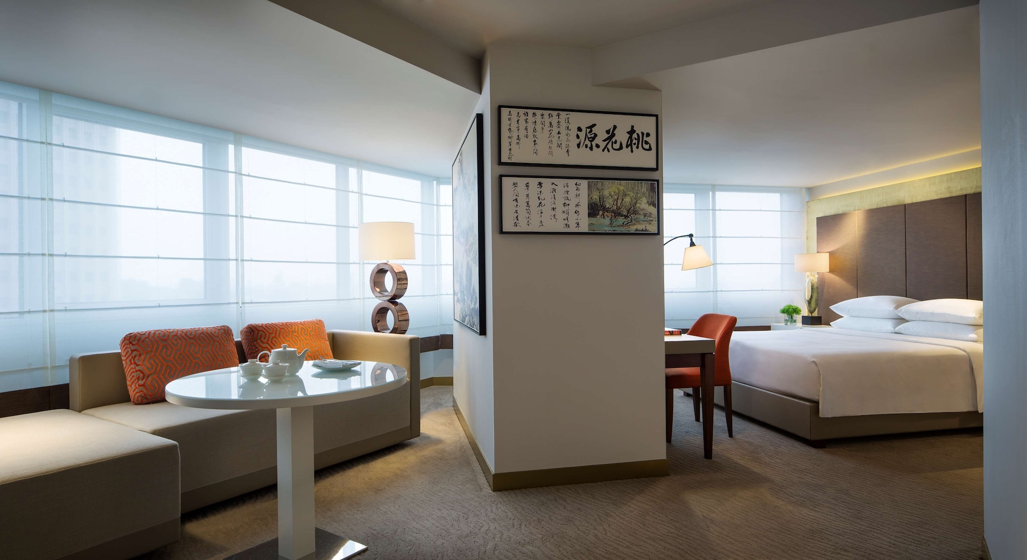 PREMIUM, STUDIO, KING BED